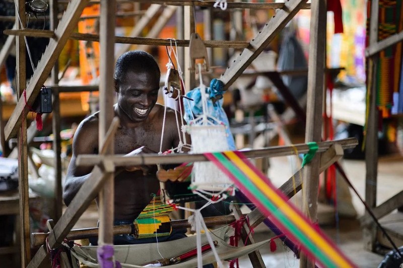 bonwire-kente-village